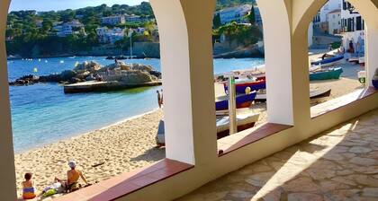 Calella-Port Bo · Sun, Sea & Unique Character