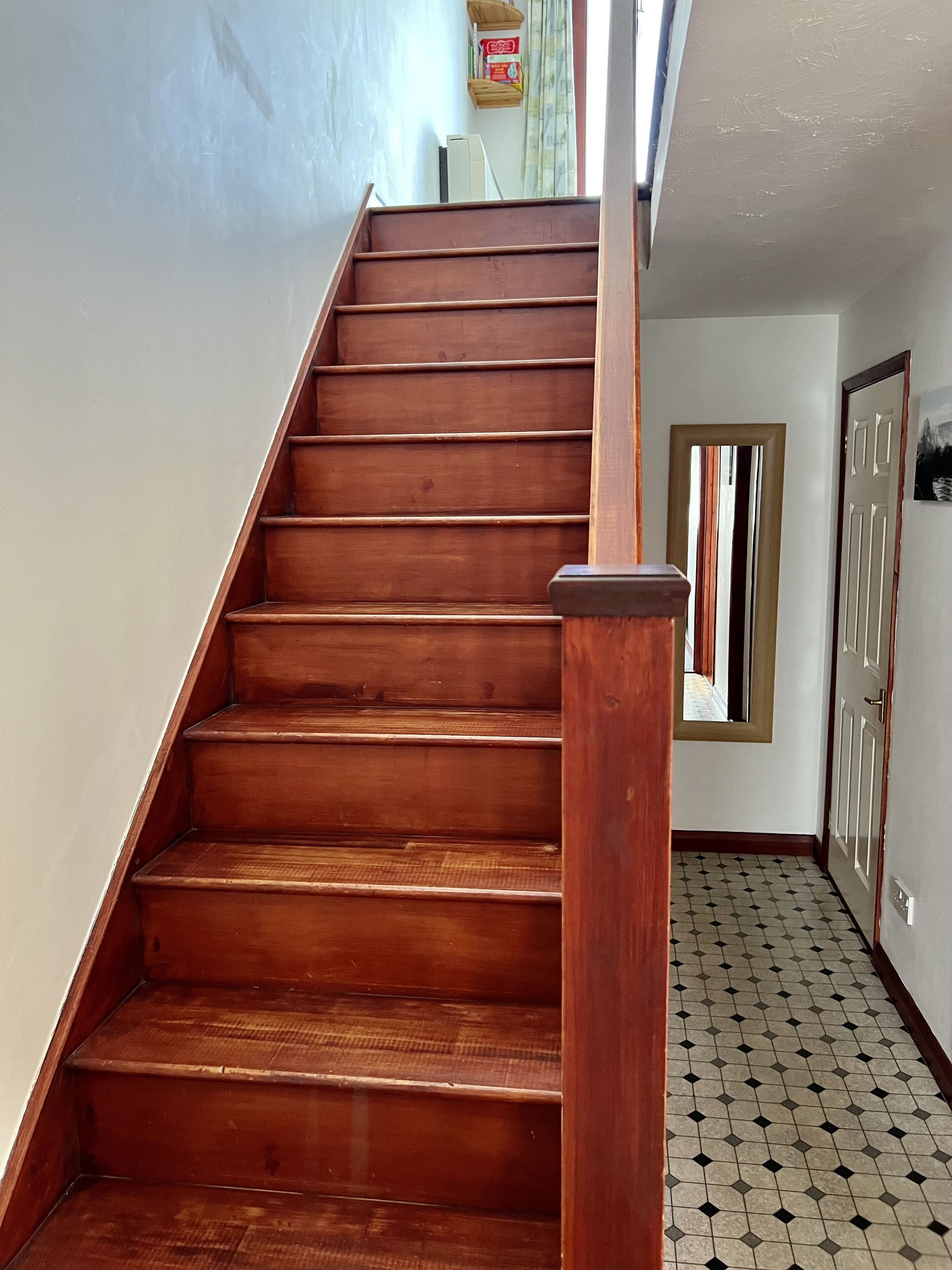 المنشأة من الداخل