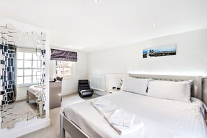 3 Schlafzimmer, Bügeleisen/Bügelbrett, Reisekinderbett, kostenloses WLAN