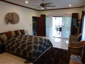 3 bedrooms, in-room safe, iron/ironing board, free WiFi - Luxury villa with private pool, SPA, 3 bedrooms, 3 bathrooms, 2 terraces (Soi Borfai, T.Hua-Hin, A-Hua-Hin)