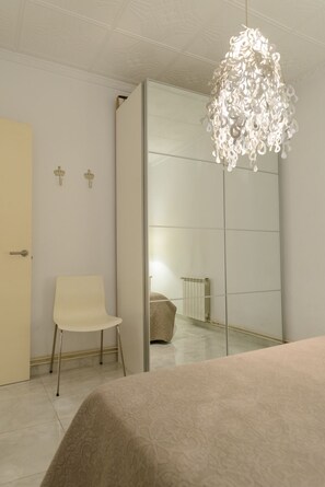 3 chambres, fer et planche à repasser, lit parapluie, Wi-Fi gratuit