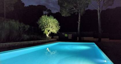 Superb Villa 8-10 Personen mit privatem Pool, nahe Strand