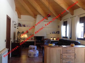 Smart TV, fireplace, DVD player, table tennis