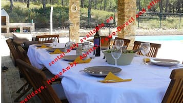Outdoor dining