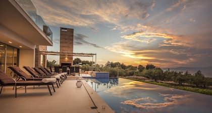 Villa Ana ,Contemporary design, Cutting-edge technology, Beautiful sea view