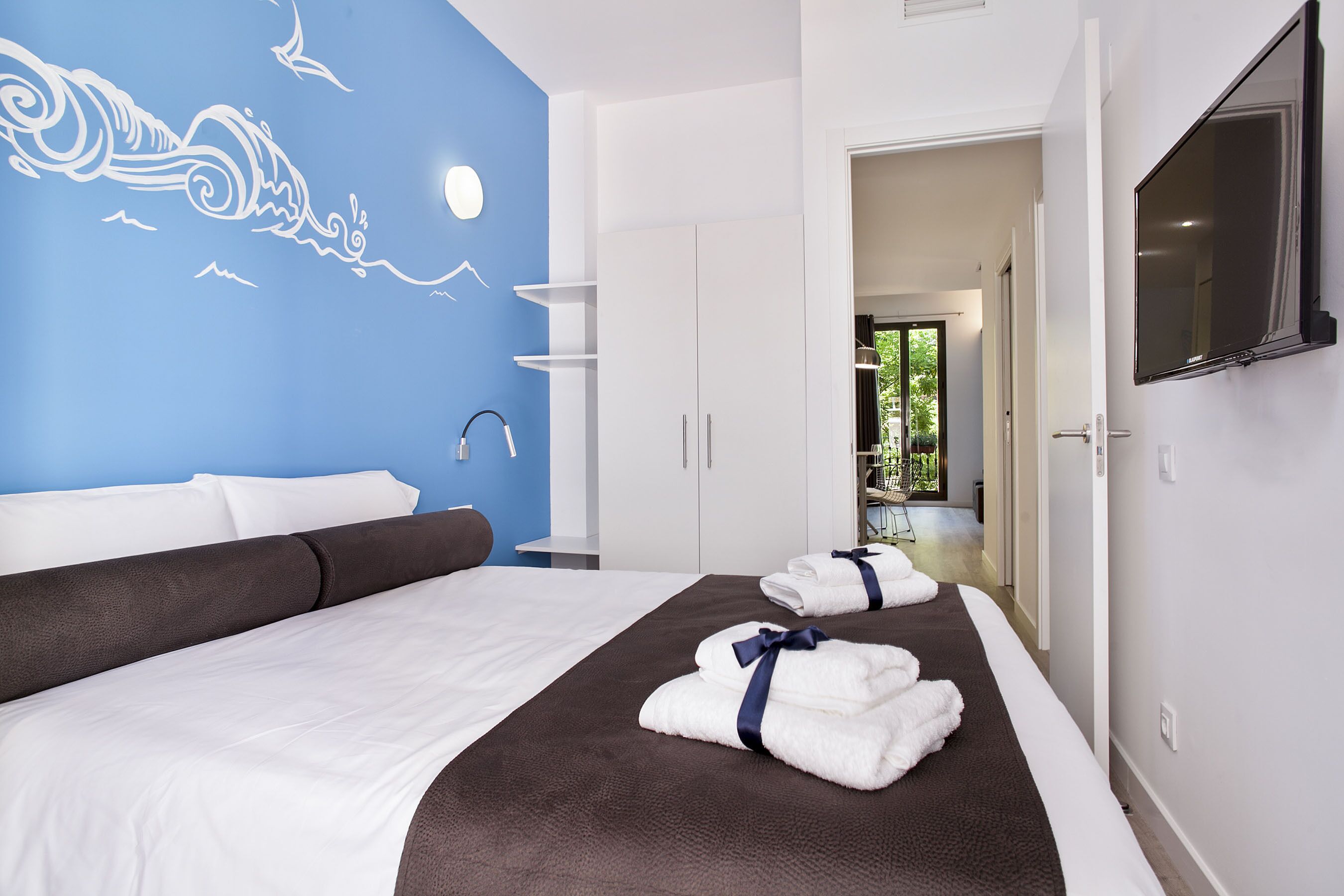 2 habitaciones, tabla de planchar con plancha y wifi gratis 