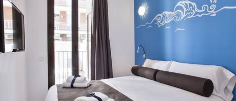 2 bedrooms, iron/ironing board, free WiFi, bed sheets