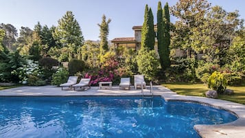 Alberca al aire libre