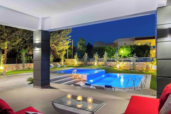 Villa (6 Bedrooms) | Udendørsområde