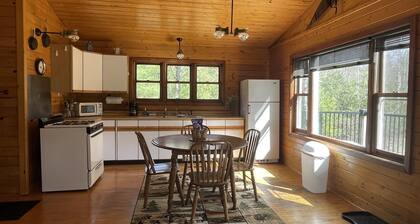 Family lodge on private lake to enjoy fishing, hiking, nature and much more!