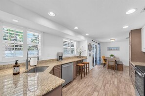 Fridge, microwave, oven, stovetop - Charming House with Private Heated Pool, Lanai. Great location to beach & shops (Anna Maria)