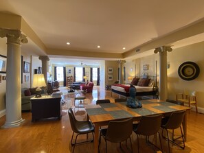 Interior - Gallery Loft Riverview Rooftop Terrace Elevator (Vicksburg)