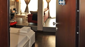 Unclassified image, 2 of 21, button - TOPKolonakiStudio and Terrace (Athens)