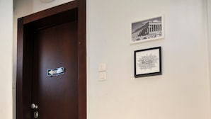 Unclassified image, 5 of 21, button - TOPKolonakiStudio and Terrace (Athens)