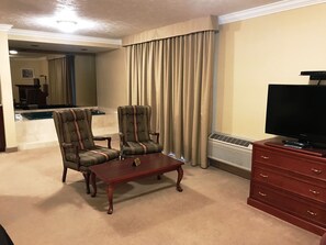 ハネムーン スイート (Master) | リビングルーム