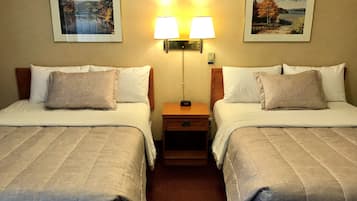 Habitación estándar, 2 camas matrimoniales | 1 habitación, ropa de cama de alta calidad y camas Select Comfort