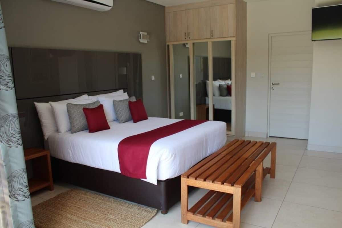 In-room safe, blackout curtains, soundproofing, free WiFi