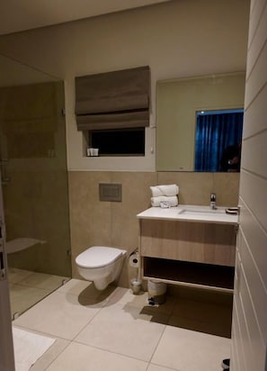 Bathroom - Sandpiper Villas Chobe (Kasane)