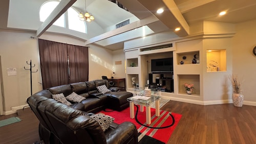 STATE/CITY LICENSED AND PERMITTED! 3 bed 2 bath Single Family Home Pet Friendly.