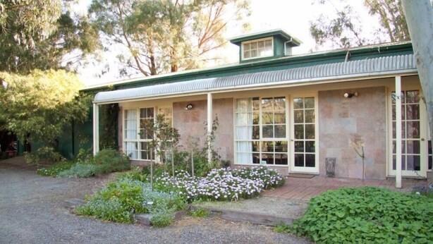 Unclassified image, 1 of 9, button - Three-Bedroom Apartment Yarra valley (Steels Creek)