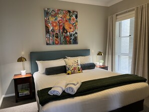 4 bedrooms, desk, iron/ironing board, free WiFi