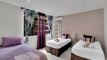 4 bedrooms, desk, iron/ironing board, free WiFi