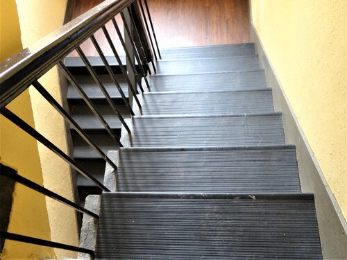 #7 UAB APT. w. 5 min WALKING to EAT and SHOP