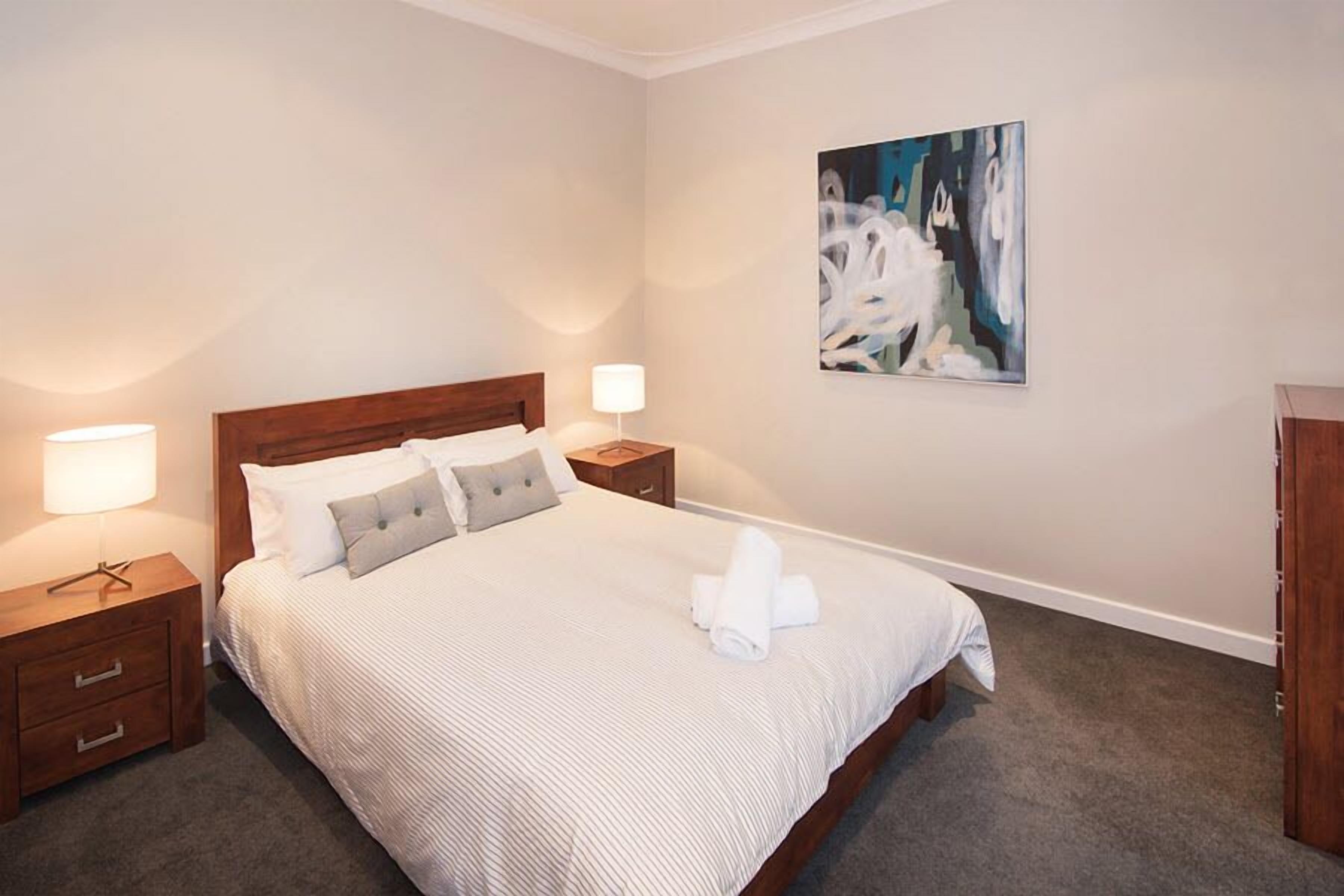 4 Schlafzimmer, Bügeleisen/Bügelbrett, kostenloses WLAN