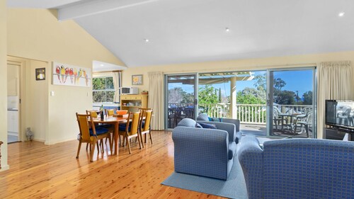 22 Broadbeach Drive Carrickalinga