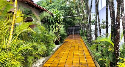 Casa dos Sabiás billiards, volleyball, table football, ping pong, barbecue, 2 quads sea Christ.