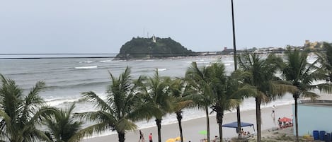 Beach nearby, sun-loungers, beach umbrellas