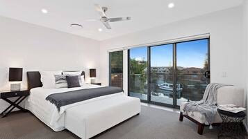 5 多间卧室、熨斗/熨衣板、免费 WiFi、床单