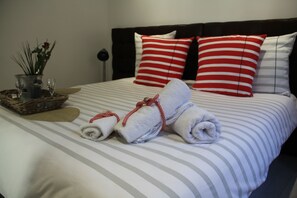 2 slaapkamers, een strijkplank/strijkijzer, gratis wifi, beddengoed