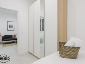 1 slaapkamer, een strijkplank/strijkijzer, internet