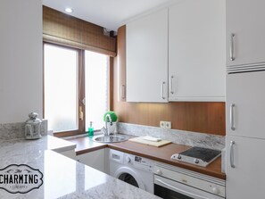 Refrigerador, microondas, horno, lavavajillas