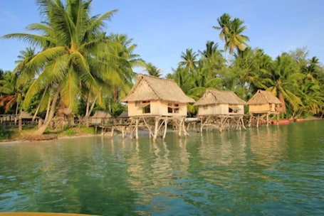 Front of property. Terau Beach Bungalow