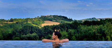 Piscine extérieure, piscine chauffée