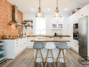 Frigorifero, microonde, forno, lavastoviglie