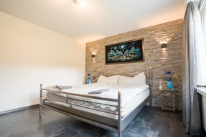 2 Schlafzimmer, Bügeleisen/Bügelbrett, kostenloses WLAN, Bettwäsche