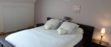 2 chambres, Wi-Fi gratuit, draps fournis