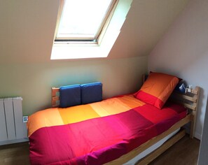 1 chambre, fer et planche Ă repasser, Wi-Fi, draps fournis