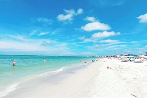Beach - Best Value in Clearwater/ St. Pete Region! (Madeira Beach)
