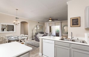 Interior - Gym, yr round pool-spa, 2 Bd, 2 Bath, Gated, 9 AM-PM chk in-out (Phoenix)