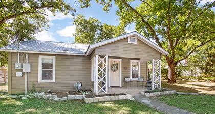 Held Haus | In Town | 2/1 Sleeps 4