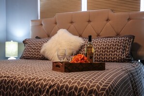 2 makuuhuonetta, silitysrauta/-lauta, ilmainen Wi-Fi, vuodevaatteet