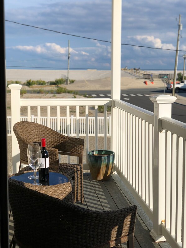 Property grounds - Gorgeous Beach Block Home in Ortley Beach Seaside Heights (Seaside Heights)