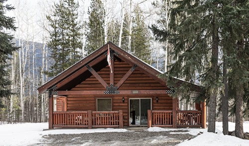 Legacy Vacation Rental - Pet Friendly!