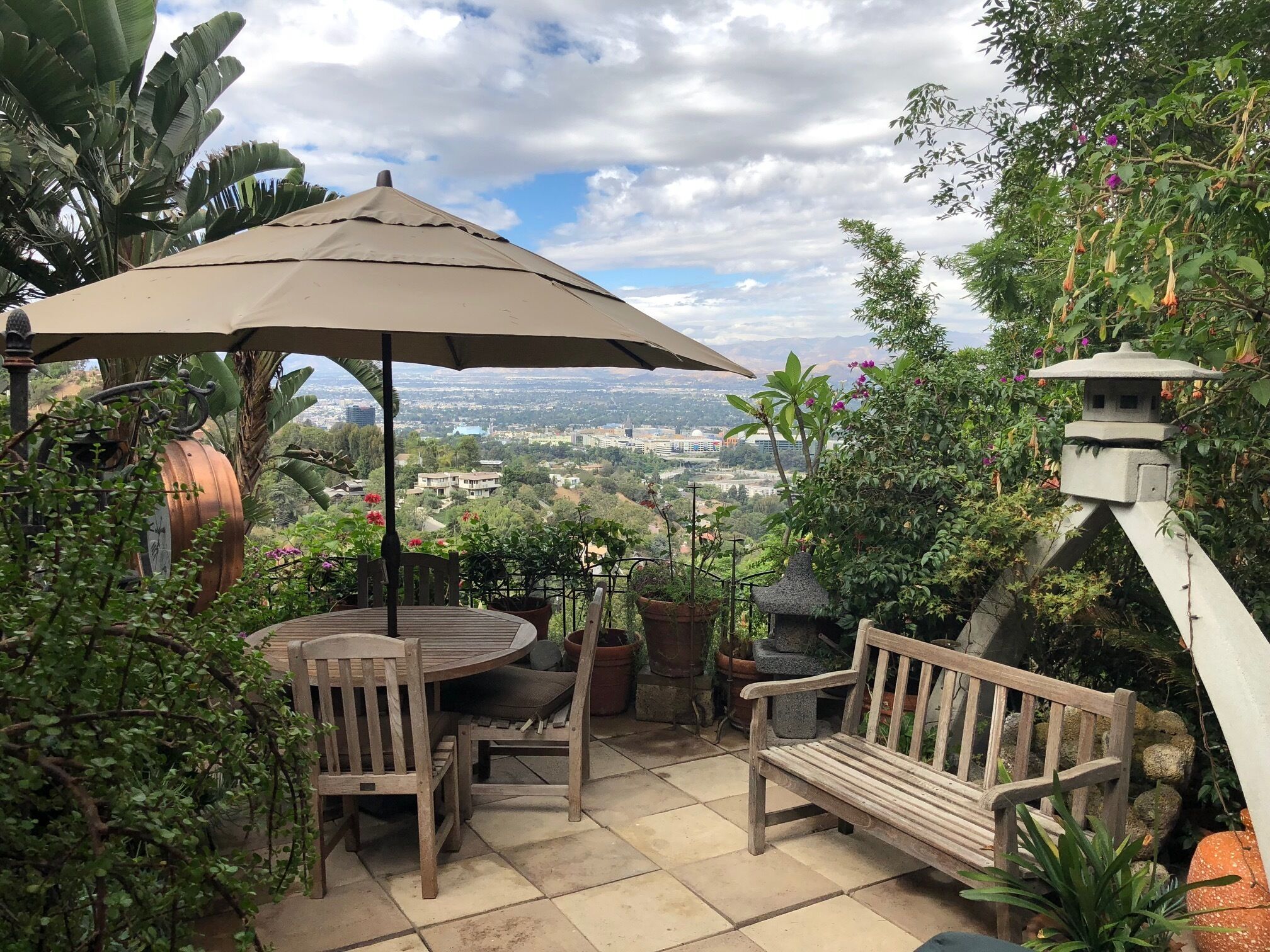 *Special Pricing*  Quiet Bali Paradise Spectacular Views Hollywood hills