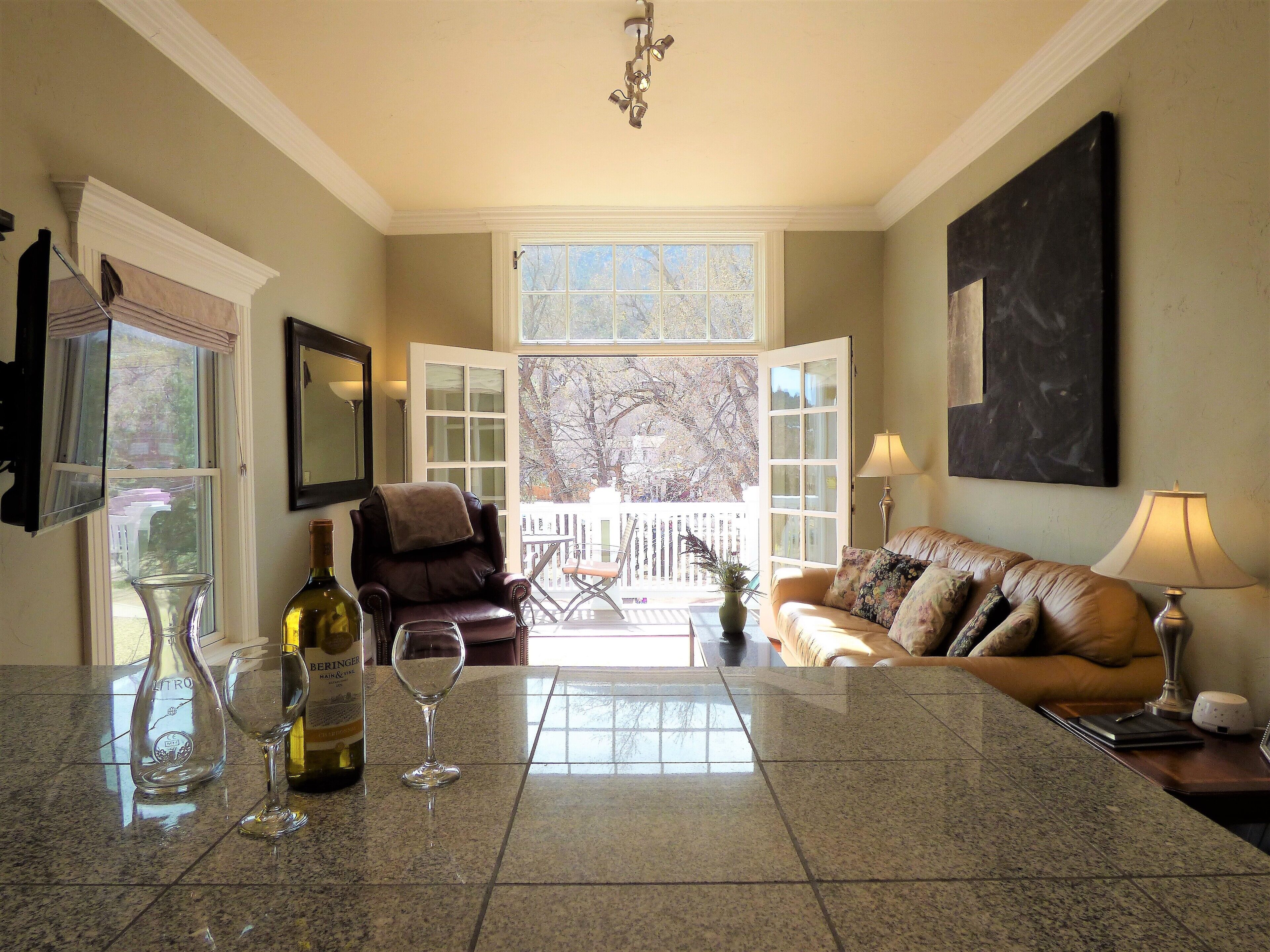 Smart-TV, Bücher, Videothek