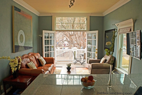 Smart-tv, boeken en een filmbibliotheek